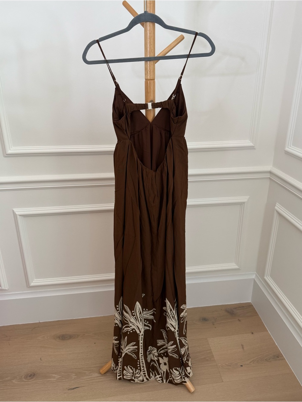 Abercrombie Bra-Free Clasp-Back Flowy Maxi Dress - Small Tall - Picture 4 of 7